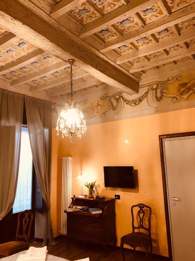 Apartament Un Avventura Al Centro Della Storia Di Turyn